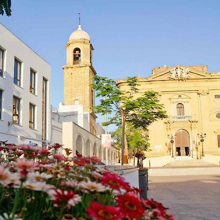 Апартаменты Enjoy The Historic Center Of Chiclana By C. Dreams Чиклана-де-ла-Фронтера Экстерьер фото