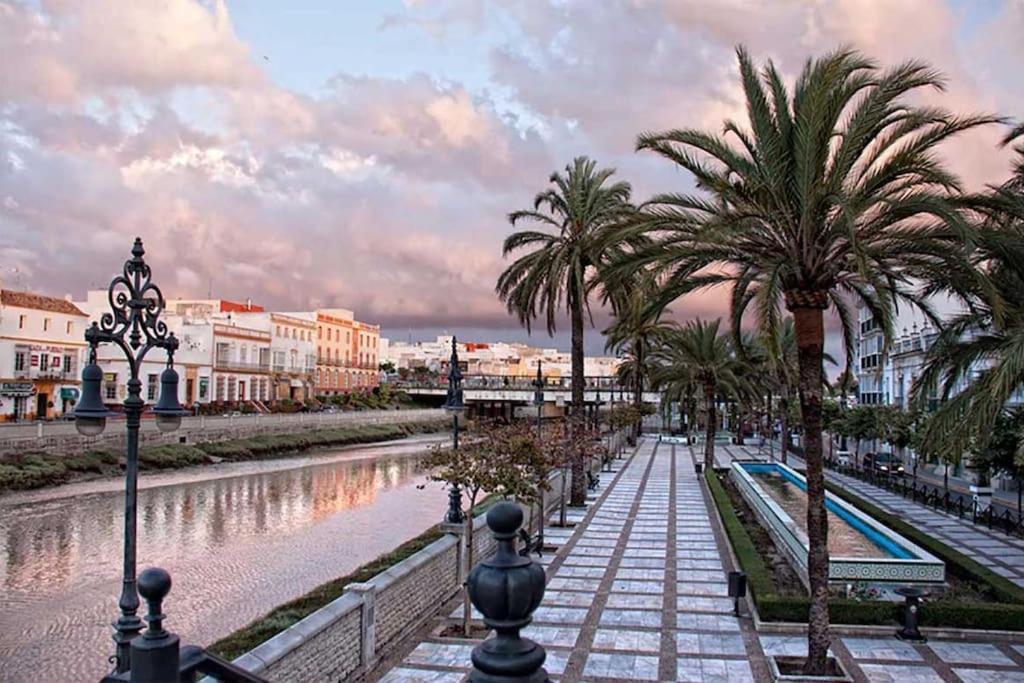 Апартаменты Enjoy The Historic Center Of Chiclana By C. Dreams Чиклана-де-ла-Фронтера Экстерьер фото